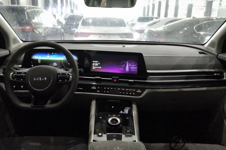 Used Kia Sportage (Chinese Domestic Model) 2023 1.5T Two-Wheel Drive Prestige Edition Center Console