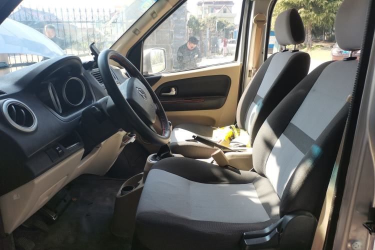 Used CHANGAN KAICHENG Ruixing M80 2018 1.5L Comfort Version Flat-Top Liftback 4G15S Left Front Seat