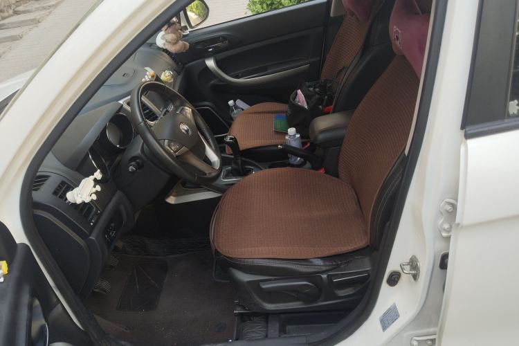 Used CHANGAN CS35 2014 1.6L Manual Luxury Model China IV Standard
