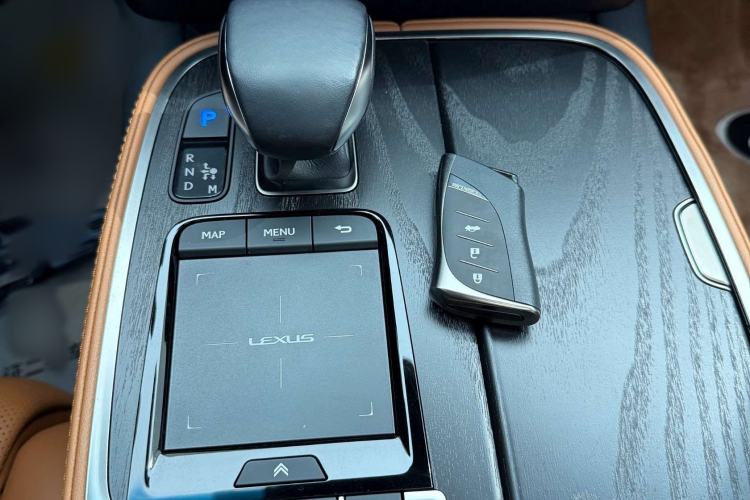 Used Lexus LS 2021 500h Executive Edition Gear Lever