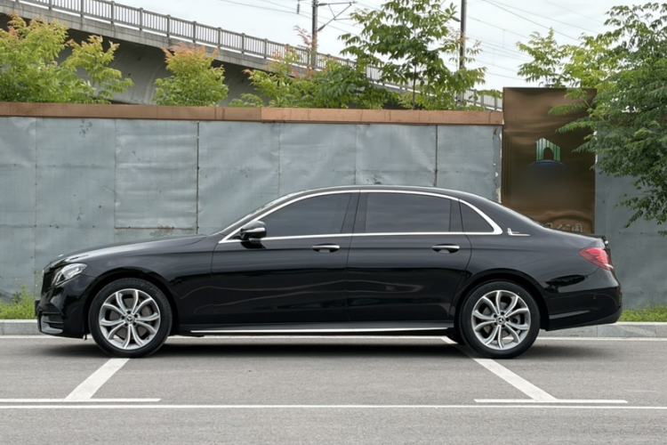 Used Mercedes-Benz E-Class 2020 Restyled E 300 L Sporty and Stylish Edition
