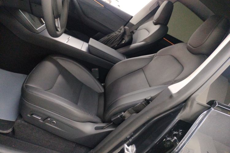 Used Tesla Model Y 2025 Long-Range All-Wheel Drive First Edition