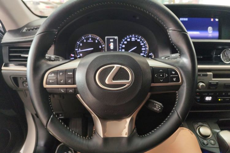 Used Lexus ES 2015 200 Elite Edition
