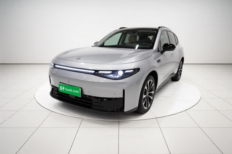 Ojetý Leapmotor C16 2024 Range-Extended 200 Luxury Edition