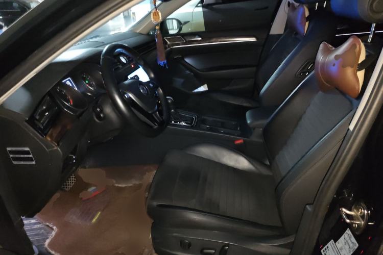 Used Volkswagen Magotan 2017 330TSI DSG Luxury Model Left Front Seat