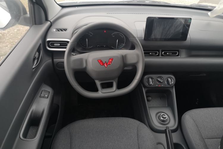 Used Wuling Hongguang New Energy 2025 Extended-Range Hybrid 50 km Standard Version Steering Wheel