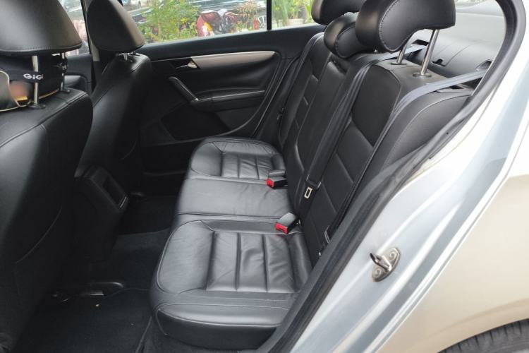 Used Volkswagen Lavida 2013 Restyled Classic 1.6L Automatic Comfort Edition
