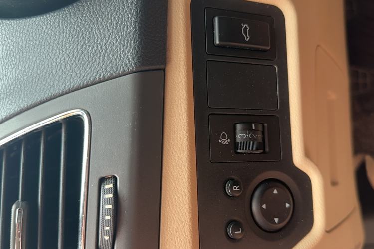 Used Chery E3 2013 1.5L Manual ZhiShang Model