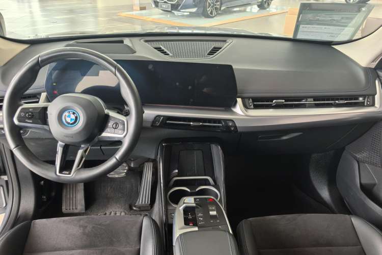 Used BMW iX1 2023 xDrive30L M Sport Package
