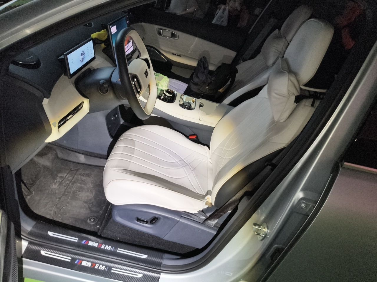Geely Galaxy Xingjian 7 EM-i 2025 120km Exploration+ Version — снимка 15
