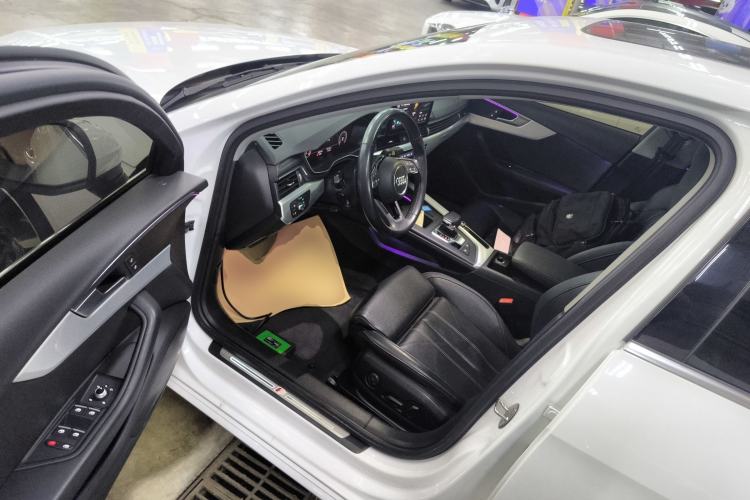 Used Audi A4L 2020 40 TFSI quattro Luxury Dynamic Model
