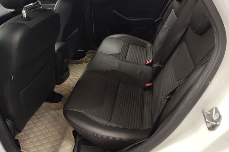 Used Ford Focus 2015 Hatchback 1.6L Automatic Fashion Edition