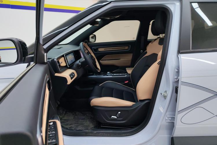 Used Geely Auto icon 2025 Linglong 1.5TD Jinxi Edition Left Front Seat