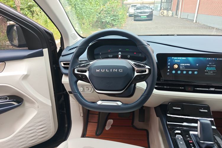 Used Wuling Victory 2023 2.0L DHT Luxury Edition