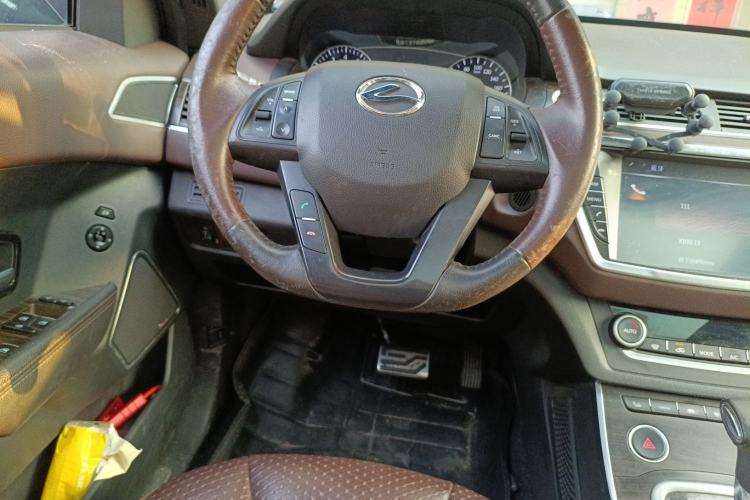 Used Land X7 2015 2.0T Panoramic Prestige Edition Steering Wheel