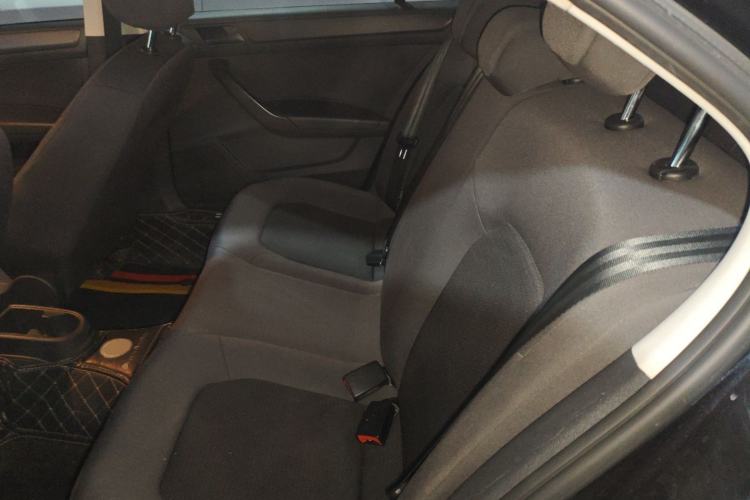 Used Volkswagen Santana 2015 1.6L Automatic Fashion Edition