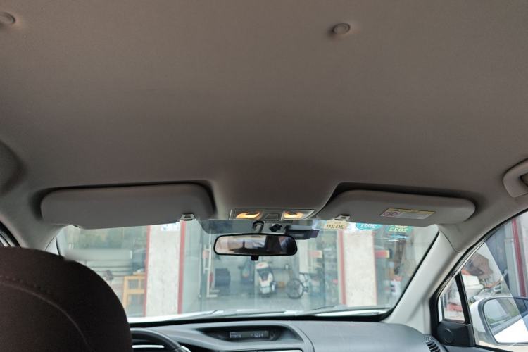 Used Haima V70 2016 2.0L Manual - Comfort Edition 5 Seats
