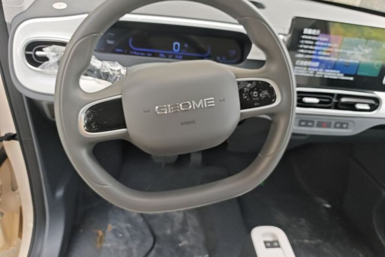 Used Geely Galaxy Panda 2025 210 km – Yuanqi Bear Steering Wheel