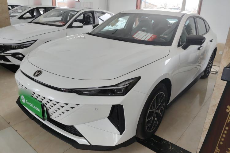 Used CHANGAN UNI-V iDD 2024 Blue Whale Smart Electric iDD 136km Smart & Fun Model