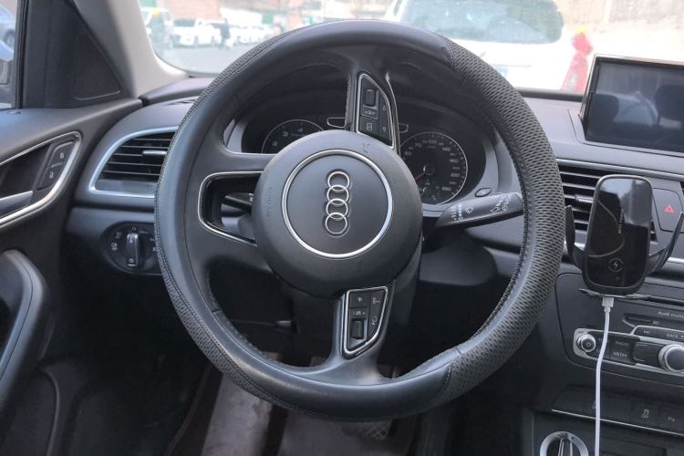 Used Audi Q3 2015 30 TFSI Comfort Model