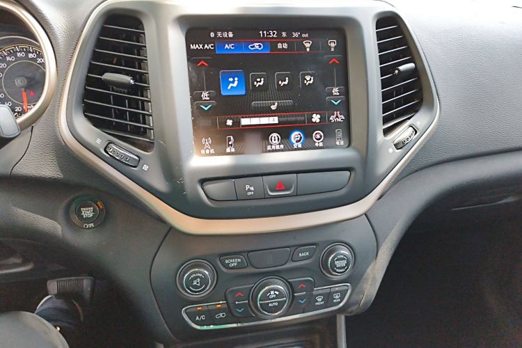 Used Jeep Cherokee 2016 2.0L Superior Edition