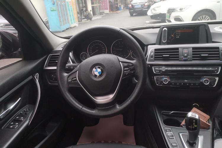 Used BMW 3 Series 2017 320Li Fashion Model Steering Wheel