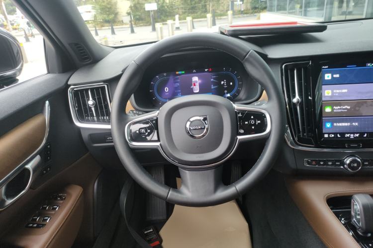 Used Volvo S90 2024 B5 Zhiyi Luxury Edition