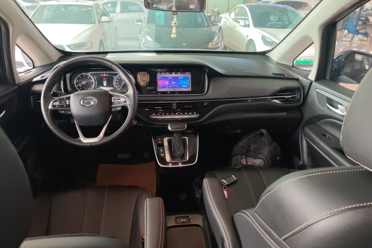 Used GAC Trumpchi M6 2021 270T DCT Luxury Edition (7 Seats) Center Console