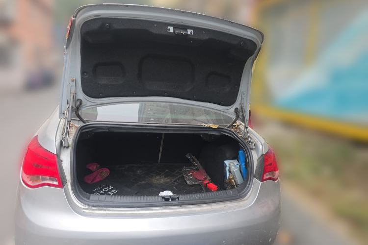 Used Roewe 550 2013 550G 1.8T Automatic Prestige Edition
