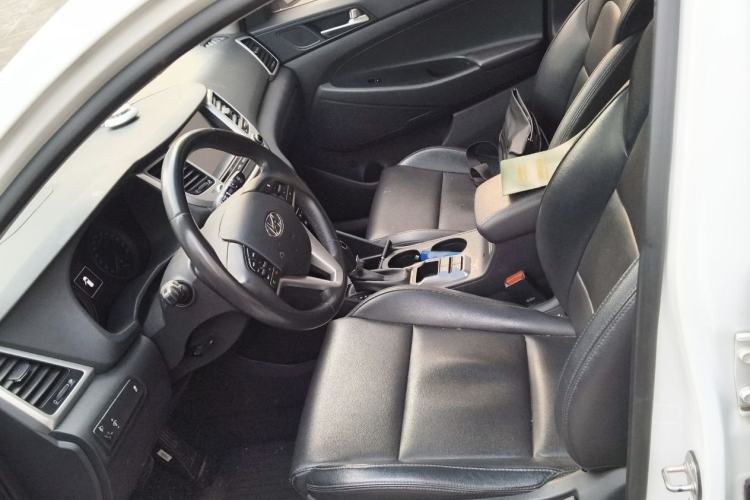 Used Hyundai Tucson 2015 1.6T Dual-Clutch Two-Wheel-Drive Smart Model
