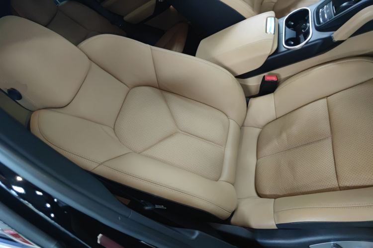 Used Porsche Cayenne 2014 3.6T Automatic Transmission U.S. Specification Right Front Seat