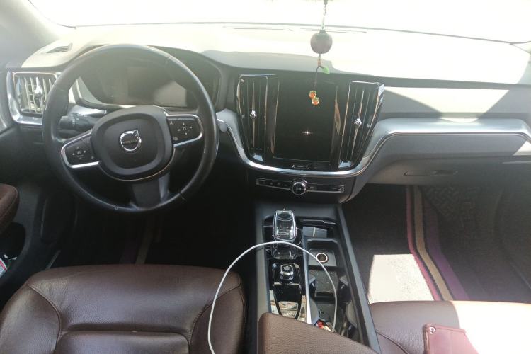 Used Volvo S60 2022 B4 Zhiyi Luxury Edition