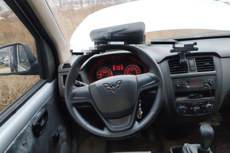 Used Wuling Rongguang S 2021 1.2L Base Model 5-Seater LSI Steering Wheel