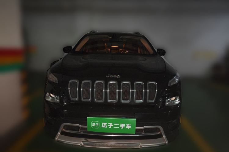 Used Jeep Cherokee 2017 2.4L Professional Edition
