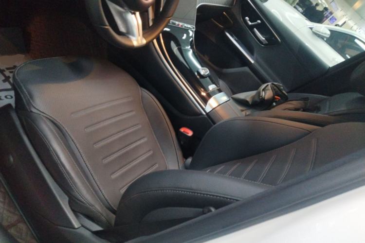 Used Mercedes-Benz GLC 2023 Facelift GLC 260 L 4MATIC Dynamic Version 5 Seats
