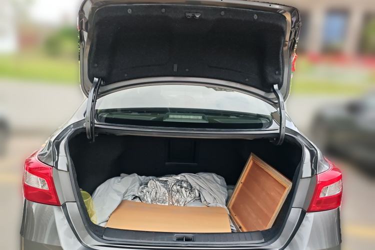 Used Nissan Sylphy 2016 1.6XV CVT Smart Enjoyment Version Trunk