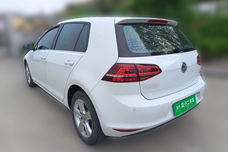 Used Volkswagen Golf 2017 1.6L Automatic Comfort Million-Vehicle Anniversary Edition Rear Left 45 Deg