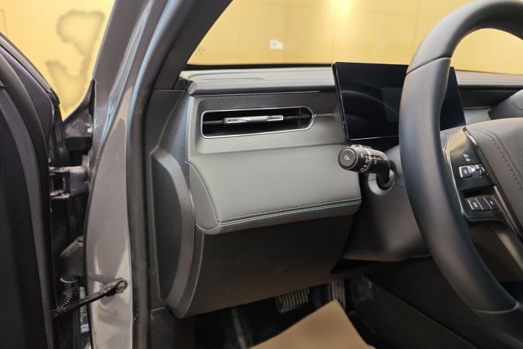 Used BYD Qin PLUS 2025 DM-i Smart Drive 55KM Leading Model
