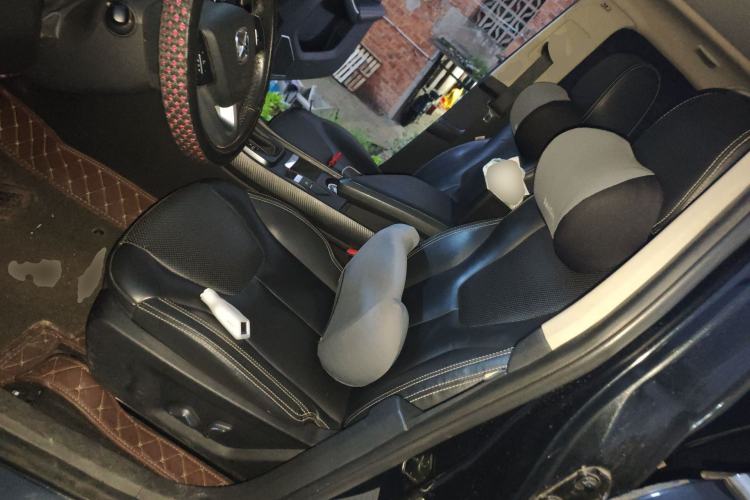 Used JMC Yusheng S330 2016 1.5L GTDi Automatic Two-Wheel Drive Flagship Edition Left Front Seat