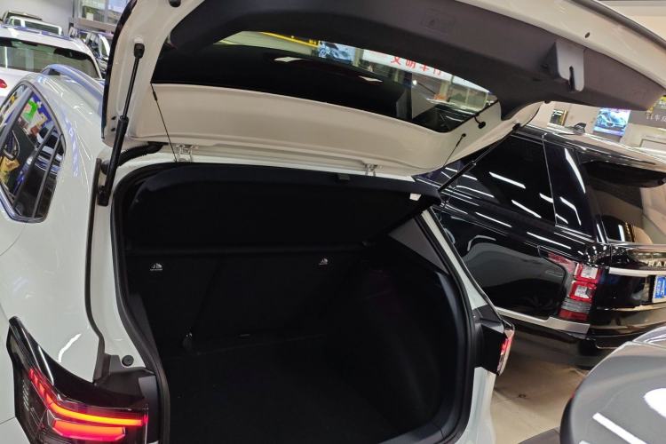 Used Volkswagen Tharu 2025 New Sharp 1.5L Ambitious Edition
