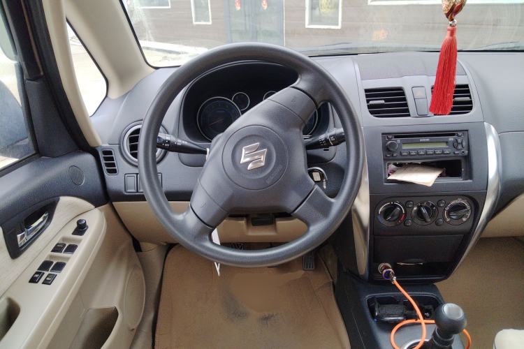 Used Suzuki SX4 S-Cross 2011 1.6L Manual Comfort Version Steering Wheel