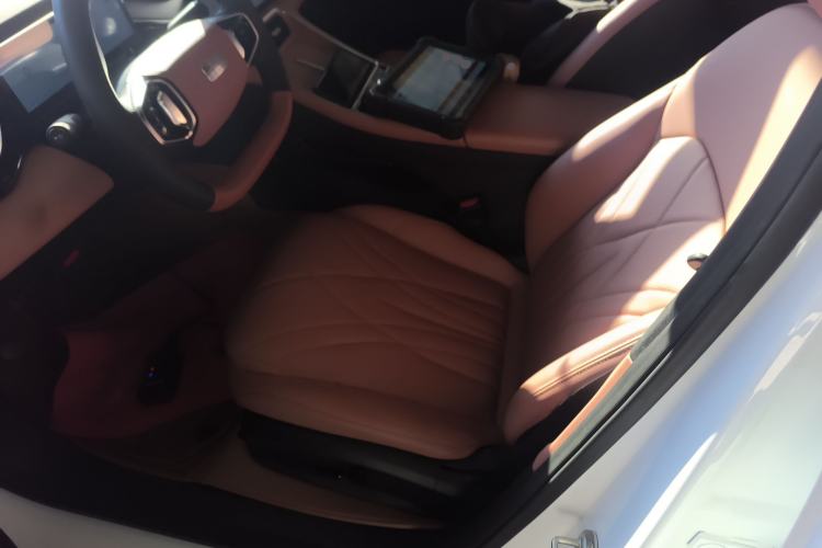 Used Geely Galaxy L6 2025 EM-i 140km Explorer+ Edition