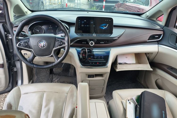 Used Buick GL8 2020 Land Business Class 652T Luxury Model Center Console