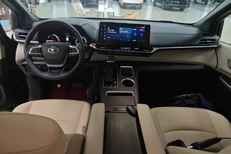 Used Toyota Granvia 2022 2.5L Hybrid Premium Edition