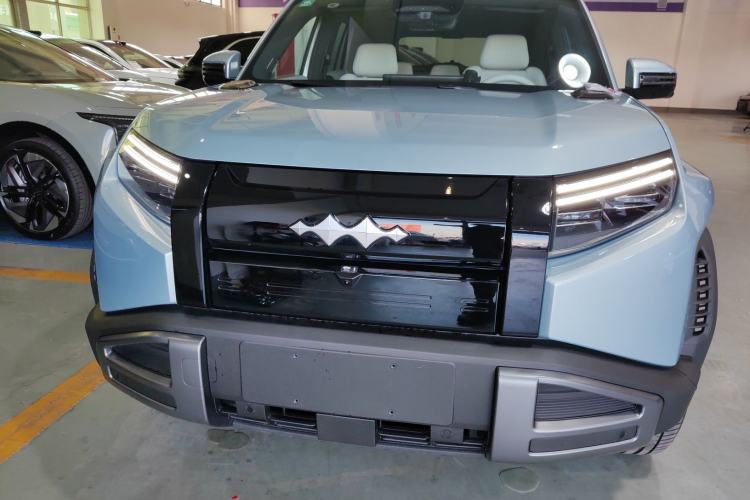 Used Formula Leopard Titanium 3 2025 501KM All-Wheel Drive Intelligent Driving Ultra Version