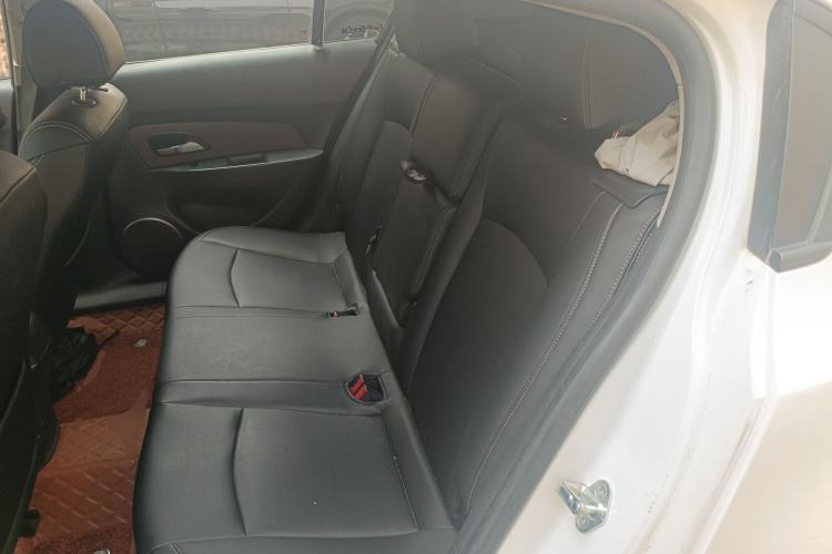 Used Chevrolet Cruze 2013 Hatchback 1.6L Manual Luxury Model Left Rear Seat