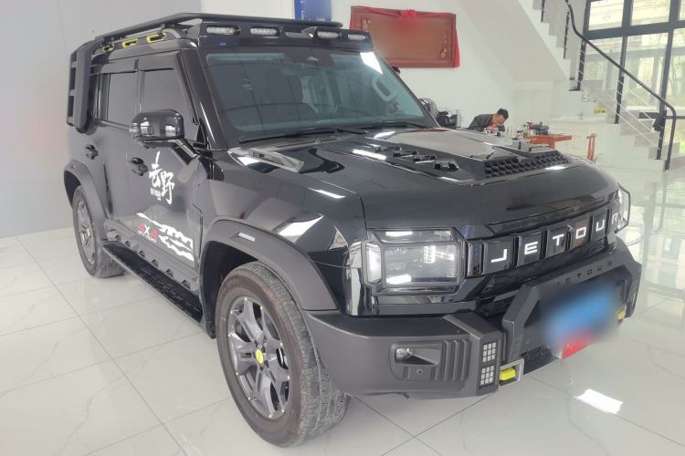 Used JETOUR Traveler 2024 2.0T All-Wheel-Drive CrossPRO Entertainment Edition Front Right 45 Deg