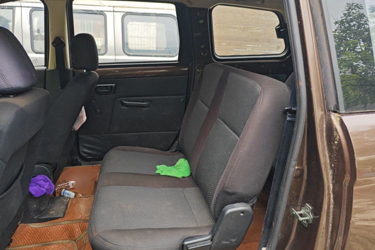 Used Dongfeng Fengon 330 2014 1.2L Manual Practical Version DK12-07 Left Rear Seat