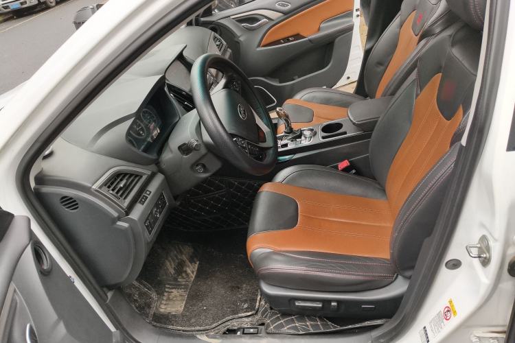 Used BYD Qin New Energy 2015 1.5T Dual-Crown Flagship Plus Edition
