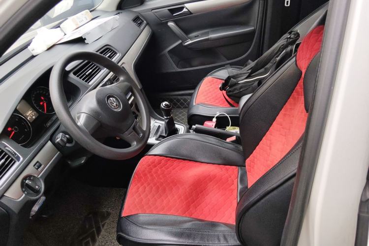 Used Volkswagen Lavida 2013 Restyled Classic 1.6L Manual Comfort Edition
